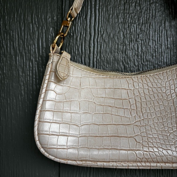 White Croc Faux Leather Shoulder Bag | Y2K Mini Purse - Picture 3 of 12